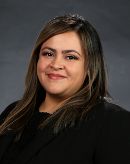 Brenda De La Cruz Headshot